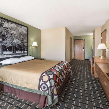 Super 8 By Wyndham Greenville Dış mekan fotoğraf