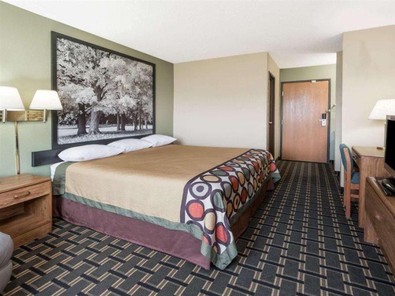 Super 8 By Wyndham Greenville Dış mekan fotoğraf