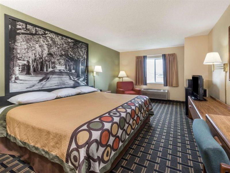 Super 8 By Wyndham Greenville Dış mekan fotoğraf