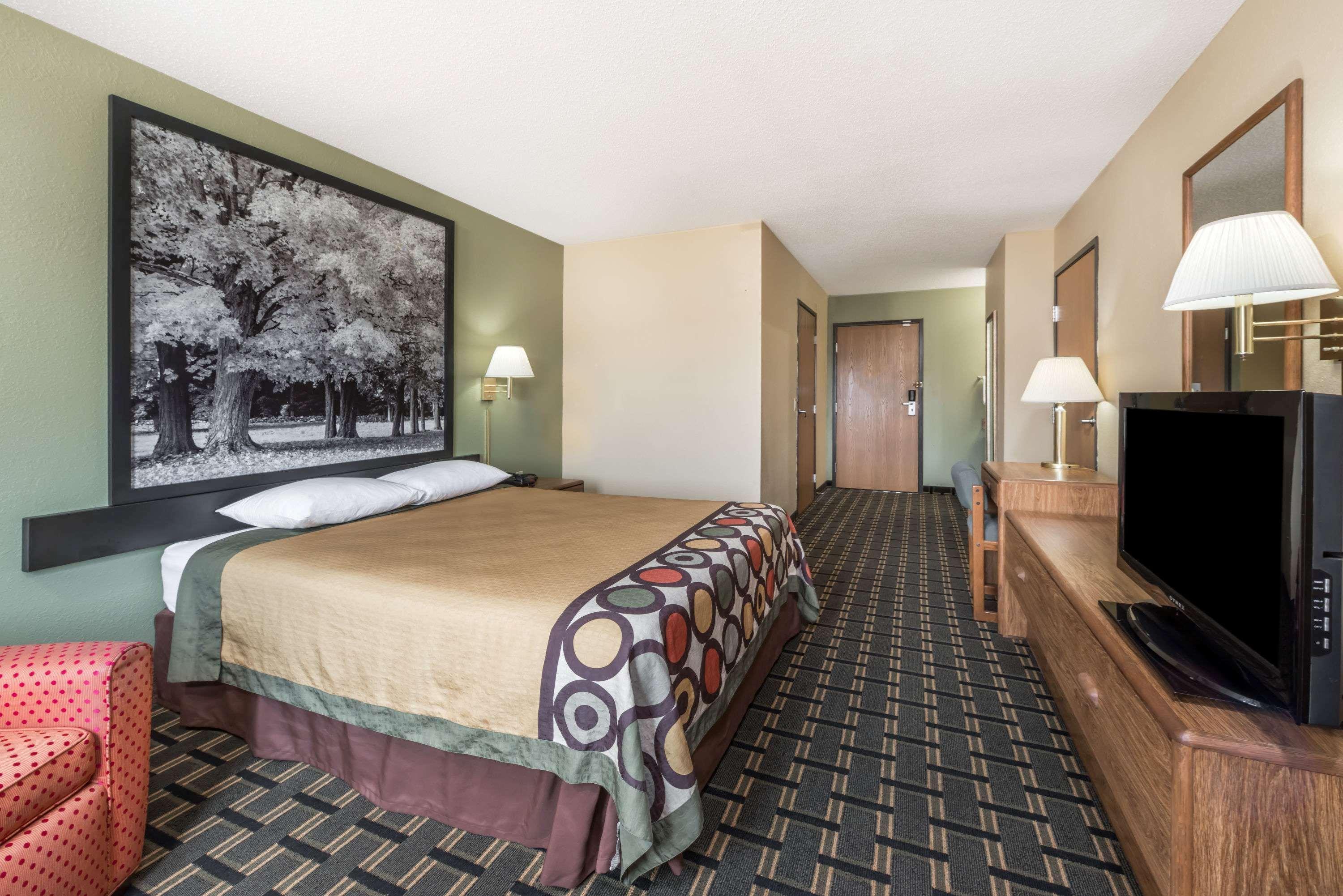 Super 8 By Wyndham Greenville Dış mekan fotoğraf