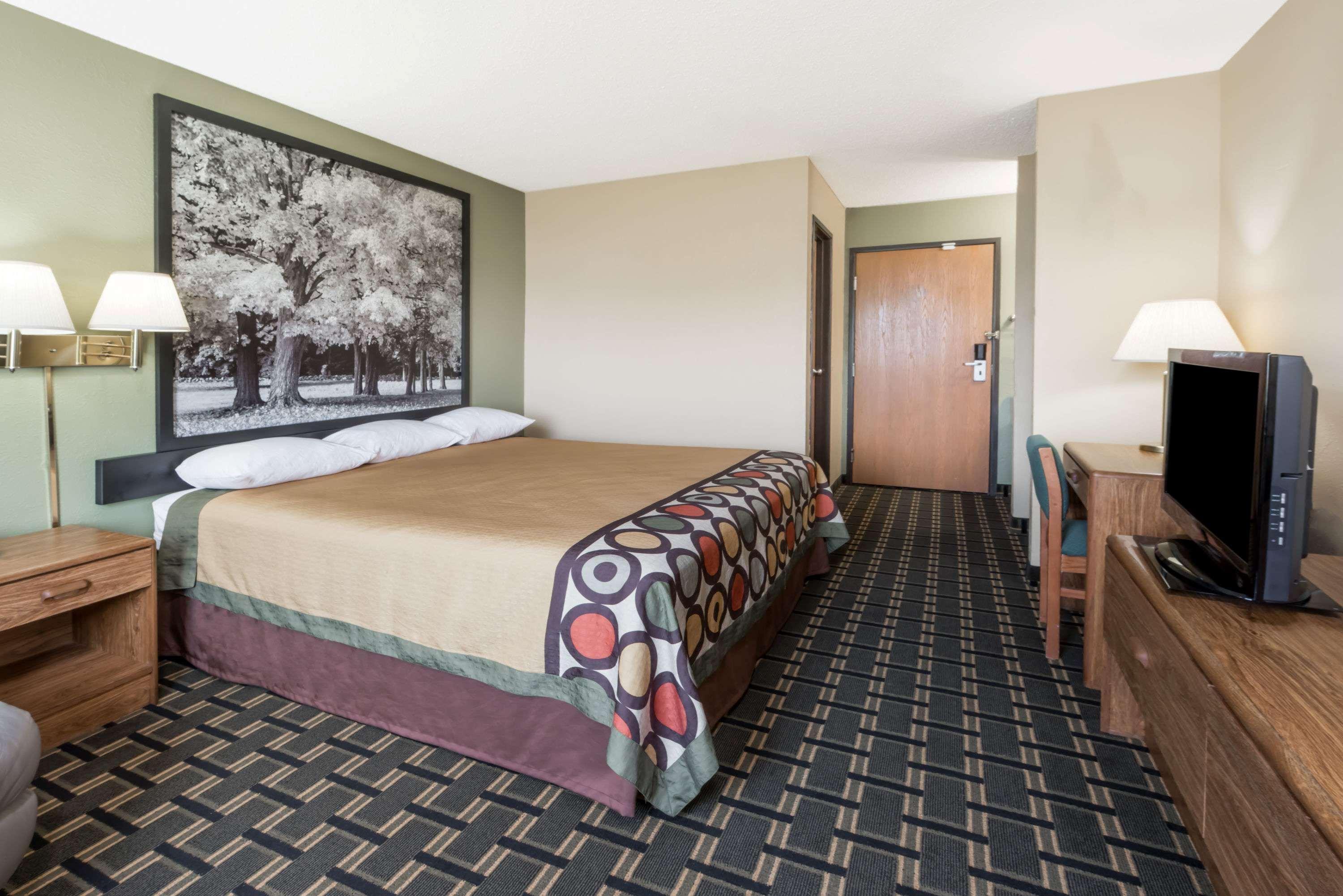 Super 8 By Wyndham Greenville Dış mekan fotoğraf